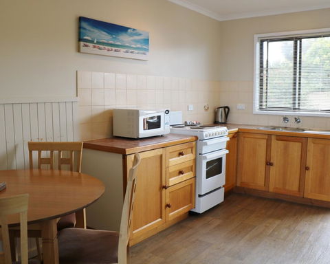 Blue Seas Holiday Villas - Australian Directory 32