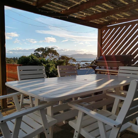 Southern Beaches Holiday House - Australian Directory 2