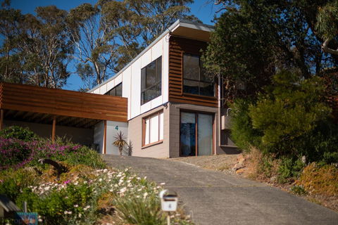 Southern Beaches Holiday House - Australian Directory 40