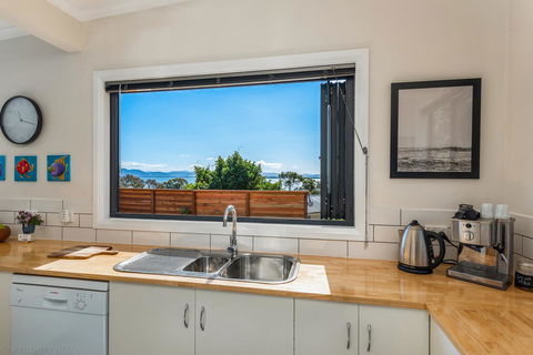 Southern Beaches Holiday House - Australian Directory 0