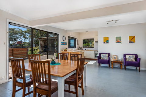 Southern Beaches Holiday House - Australian Directory 20