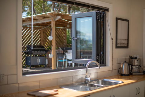 Southern Beaches Holiday House - Australian Directory 38