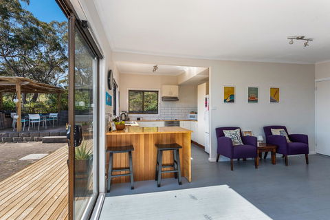 Southern Beaches Holiday House - Australian Directory 26