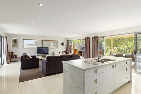 170 Hazards View Drive - Unit 2 - Australian Directory 1