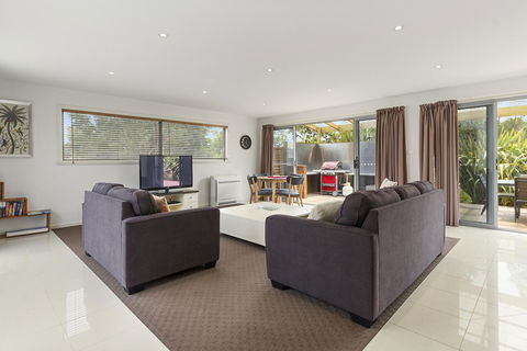 170 Hazards View Drive - Unit 2 - Australian Directory 3