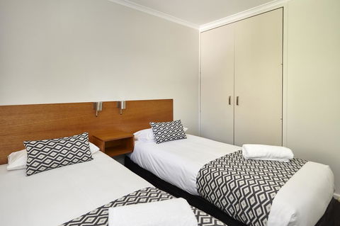 Elphin Motel & Serviced Apartments - Australian Directory 24