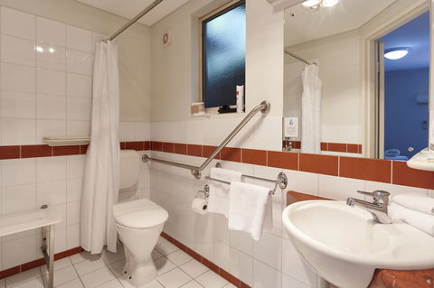 Elphin Motel & Serviced Apartments - Australian Directory 32