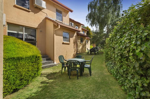 Elphin Motel & Serviced Apartments - Australian Directory 41