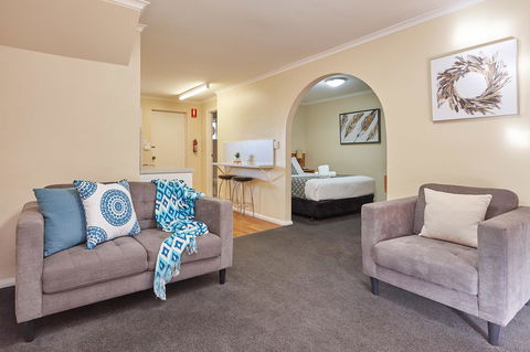 Elphin Motel & Serviced Apartments - Australian Directory 9