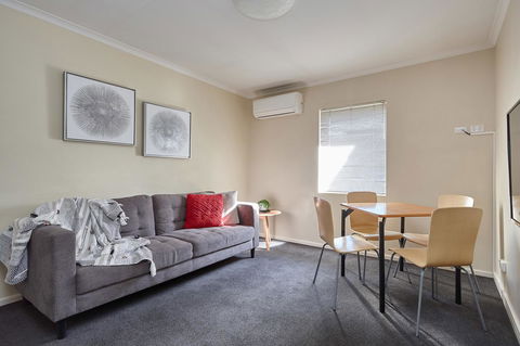 Elphin Motel & Serviced Apartments - Australian Directory 10