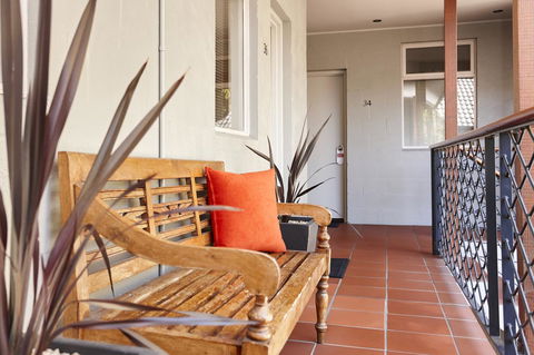 Elphin Motel & Serviced Apartments - Australian Directory 17