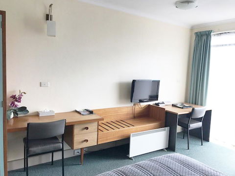 The Waterfront Wynyard - Australian Directory 36