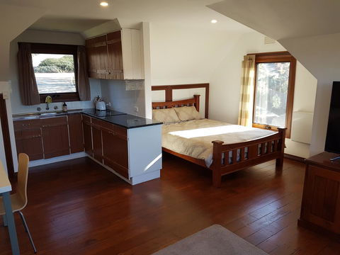 Riverside Studioâ˜†Privateâ˜† - Australian Directory 16