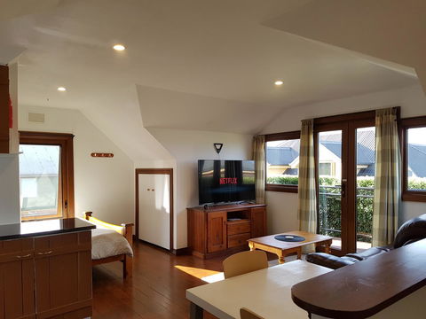 Riverside Studioâ˜†Privateâ˜† - Australian Directory 0