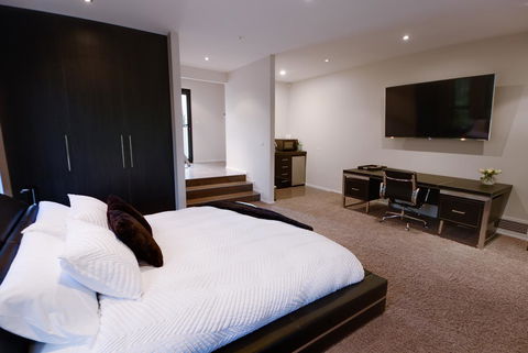 Amare Beachside Luxury - Australian Directory 11