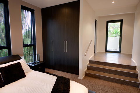 Amare Beachside Luxury - Australian Directory 12