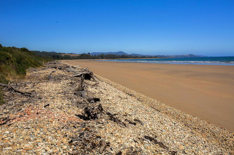 Amare Beachside Luxury - Australian Directory 25