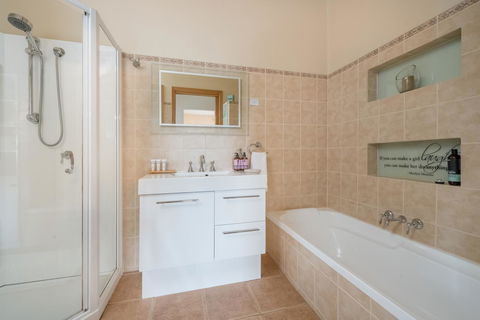 Jones On Wilson Boutique B&B - Australian Directory 6