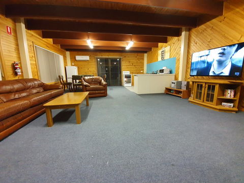 Roland B&B - Australian Directory 36