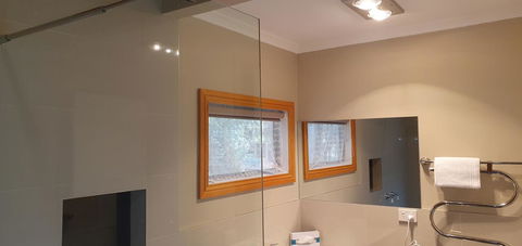 Roland B&B - Australian Directory 7