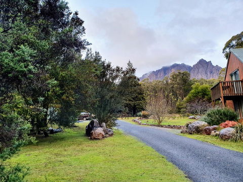 Roland B&B - Australian Directory 27