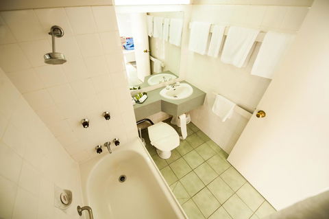 Parklane Motel - Australian Directory 17