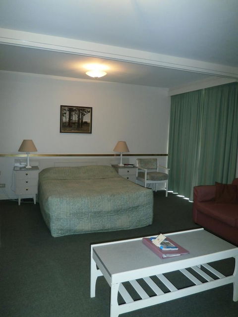 Parklane Motel - Australian Directory 31