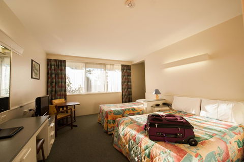 Parklane Motel - Australian Directory 27
