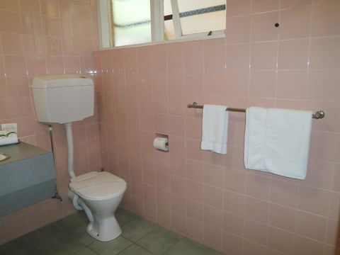 Parklane Motel - Australian Directory 36