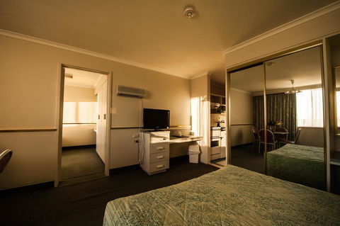 Parklane Motel - Australian Directory 20