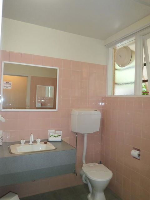 Parklane Motel - Australian Directory 41