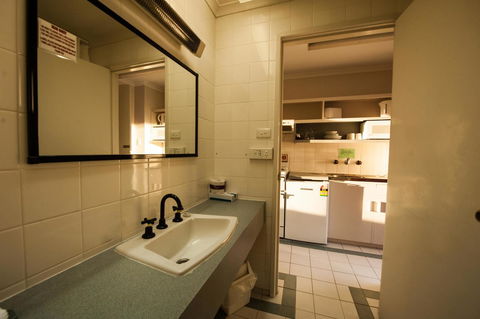 Parklane Motel - Australian Directory 24