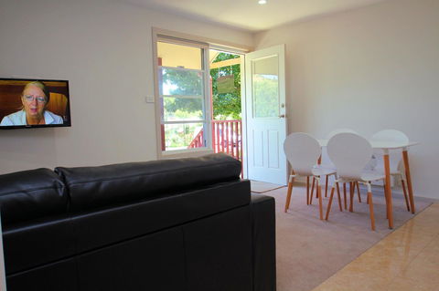 Richmond Coachmans Rest - Australian Directory 20