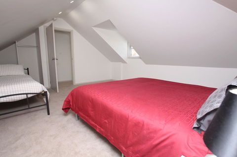 Richmond Coachmans Rest - Australian Directory 17