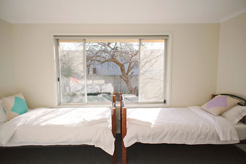 The Holiday Home People - Australian Directory 17