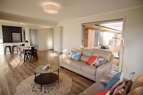 The Holiday Home People - Australian Directory 3