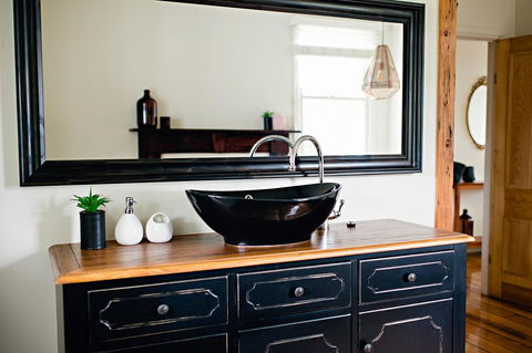 The Holiday Home People - Australian Directory 30