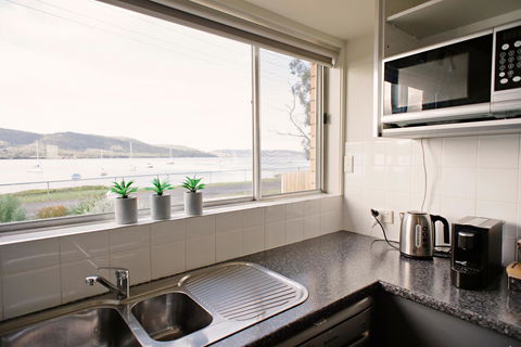 The Holiday Home People - Australian Directory 4