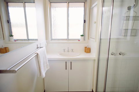 The Holiday Home People - Australian Directory 11