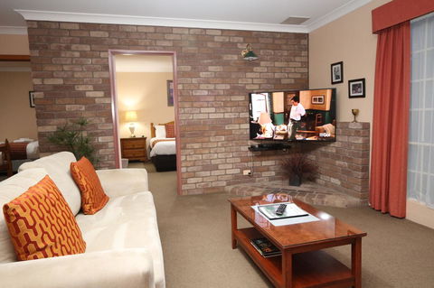 Swansea Cottages And Motel Suites - Australian Directory 11