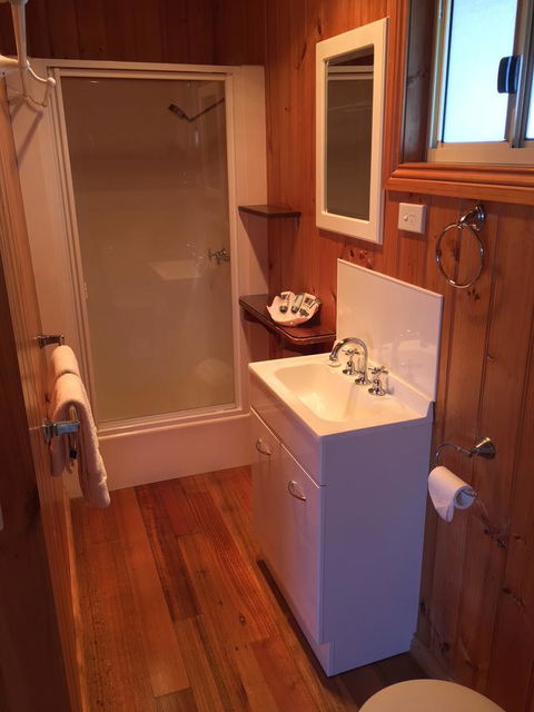 Swansea Cottages And Motel Suites - Australian Directory 39