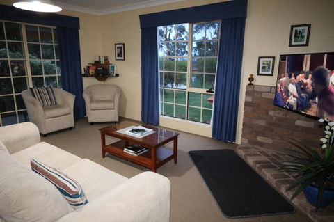 Swansea Cottages And Motel Suites - Australian Directory 29