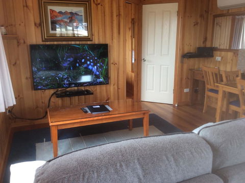 Swansea Cottages And Motel Suites - Australian Directory 44