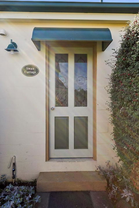 Swansea Cottages And Motel Suites - Australian Directory 32