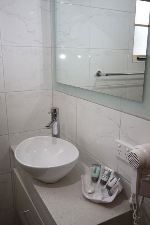 Swansea Cottages And Motel Suites - Australian Directory 26