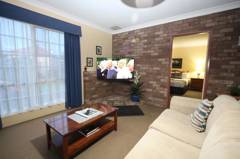 Swansea Cottages And Motel Suites - Australian Directory 4