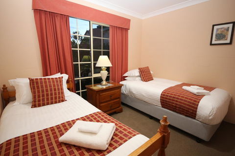 Swansea Cottages And Motel Suites - Australian Directory 20