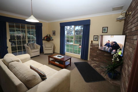 Swansea Cottages And Motel Suites - Australian Directory 3