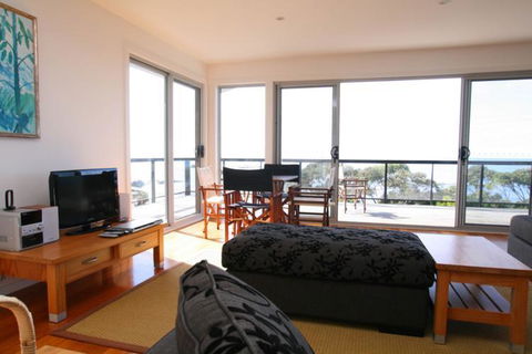 Suntrap Cove Bicheno - Australian Directory 34