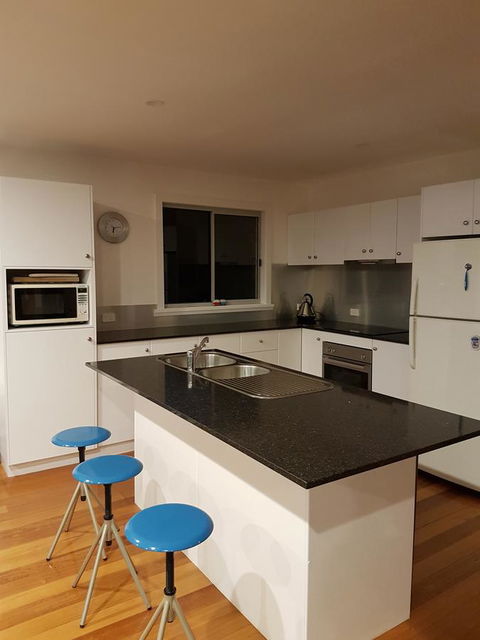 Suntrap Cove Bicheno - Australian Directory 38
